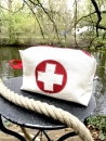 große Segeltuch Kulturtasche mit Kreuz in weiß/rot
